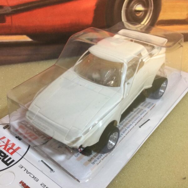 Revo MAZDA RX-7 White Kit B
